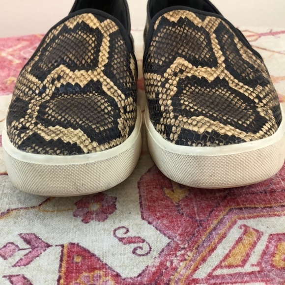 Vince Blair Snakeskin Leather Slip On Shoes Size 8 - Picture 3 of 11